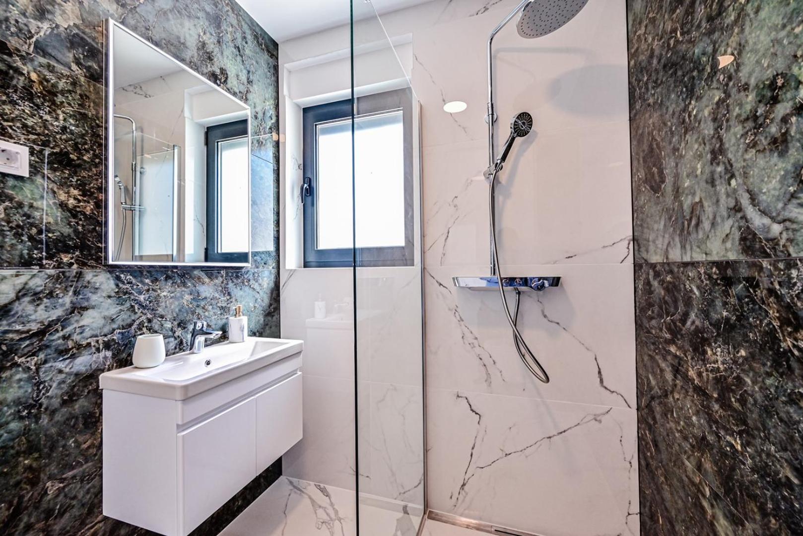 Apartments Sea & Stone Malinska Luaran gambar